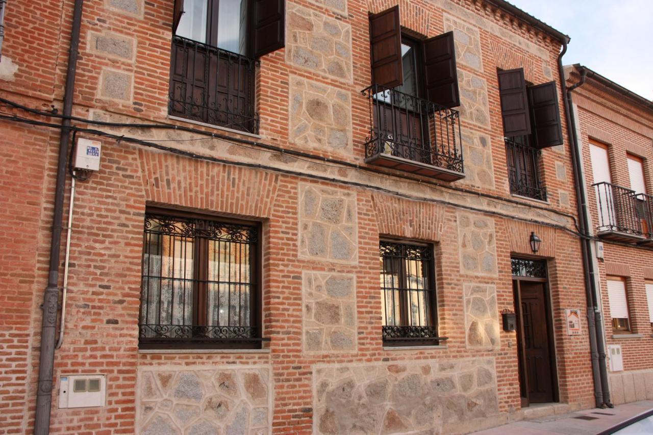 Casa Rural Puerta De Castilla Velayos Eksteriør billede